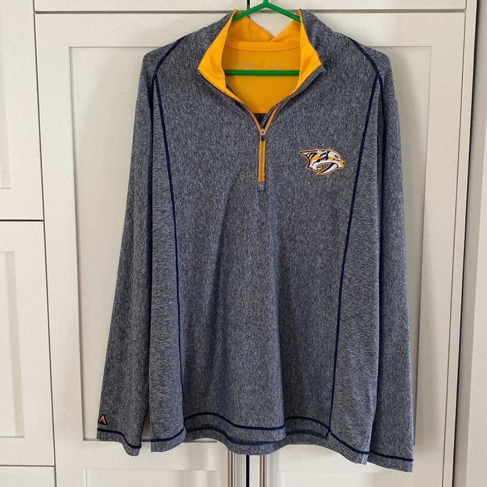 Antigua NHL Golf Sweater - Nashville Predators